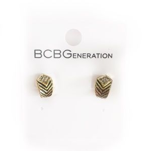 BCBGENERATION STUD EARRINGS GOLD TONED CHEVRON GEM